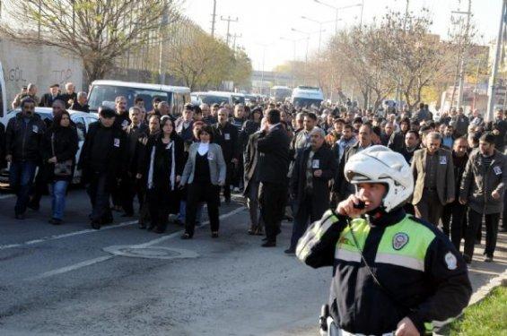  Şerafettin Elçi için Cizre'de cenaze töreni