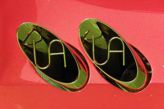 Mercedes'in kırmızı canavarı: SLR McLaren 999