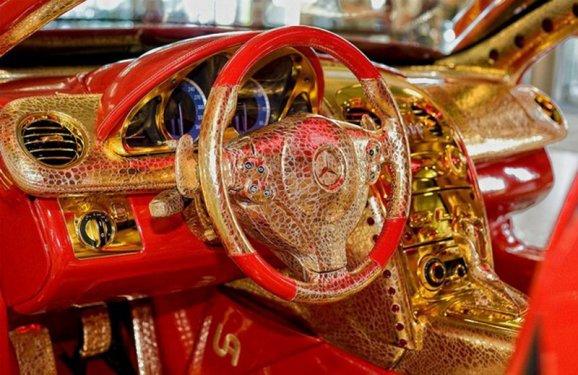 Mercedes'in kırmızı canavarı: SLR McLaren 999