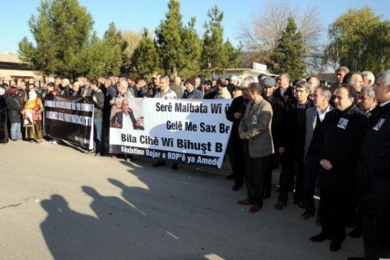  Şerafettin Elçi için Cizre'de cenaze töreni