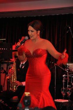 Emel Sayın ve Nükhet Duru'dan çok konuşulacak düet