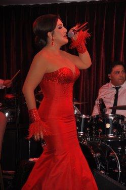 Emel Sayın ve Nükhet Duru'dan çok konuşulacak düet