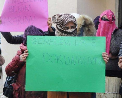 Genelev çalışanları eylemde