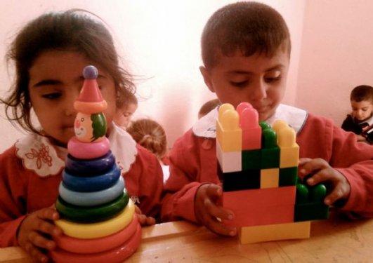 Bedia öğretmen Diyarbakır'dan ışık saçıyor