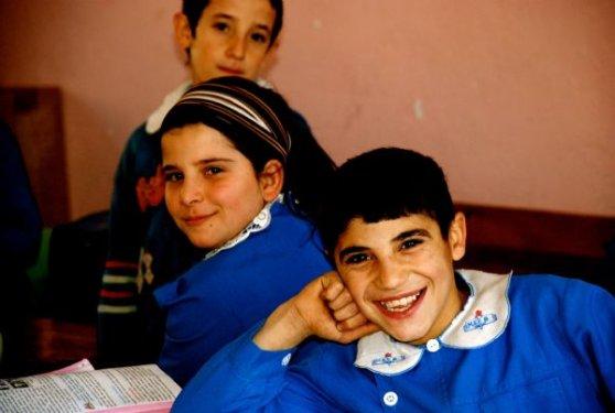 Bedia öğretmen Diyarbakır'dan ışık saçıyor