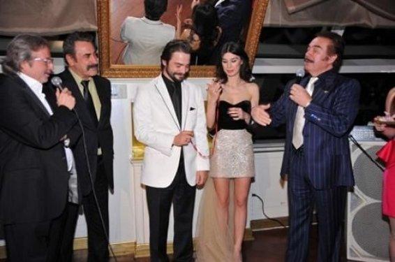 Ahmet Kural nişanlandı