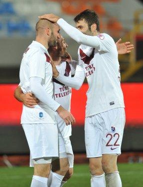 Trabzonspor Antalya'dan galibiyetle döndü