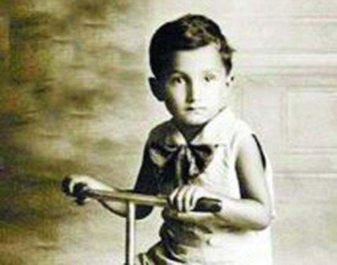 Siyasetçilerin çocukluk fotoğrafları