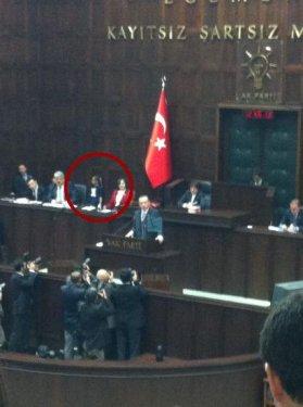 8 yaşındaki Hale Tuana Başbakan'la röportaj yaptı