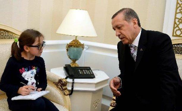 8 yaşındaki Hale Tuana Başbakan'la röportaj yaptı