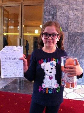 8 yaşındaki Hale Tuana Başbakan'la röportaj yaptı