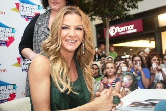 Saçlarıyla milyonları peşinde sürükleyen ünlüler