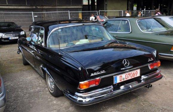 İlk günkü gibi görünen Mercedes klasikleri