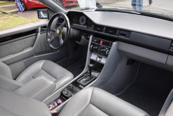 İlk günkü gibi görünen Mercedes klasikleri