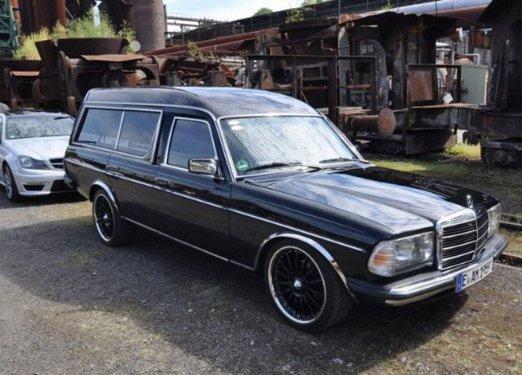 İlk günkü gibi görünen Mercedes klasikleri