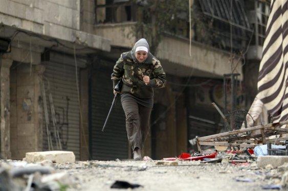 Bu da Suriye'nin kadın Guevara'sı