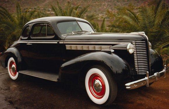 Klasik otomobil tutkusu