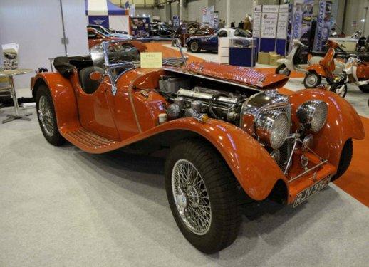 Klasik otomobil tutkusu