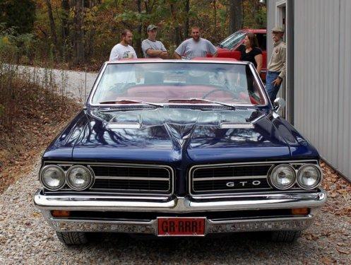 Klasik otomobil tutkusu