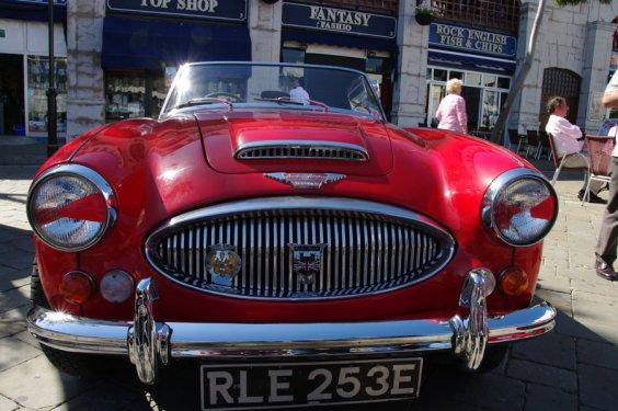 Klasik otomobil tutkusu