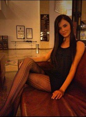 Cansu Taşkın şöhreti Twitter'da arıyor