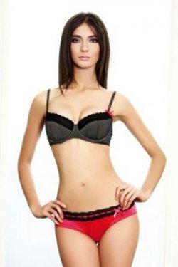 Cansu Taşkın şöhreti Twitter'da arıyor