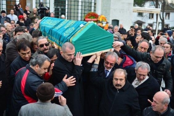 Ferdi Özbeğen son yolculuğuna uğurlandı