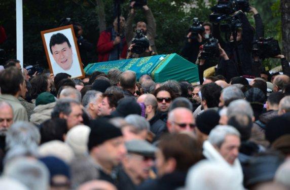 Ferdi Özbeğen son yolculuğuna uğurlandı