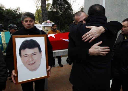 Ferdi Özbeğen son yolculuğuna uğurlandı