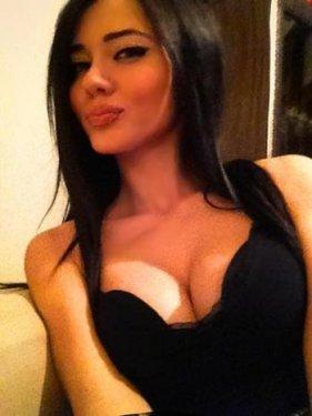 Cansu Taşkın şöhreti Twitter'da arıyor