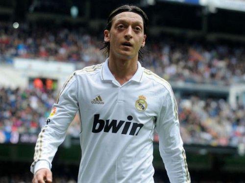 Four Four Two dergisi yılın en iyi 100 futbolcusunu seçti