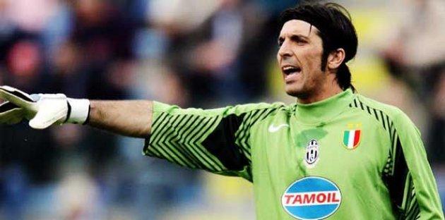 Four Four Two dergisi yılın en iyi 100 futbolcusunu seçti