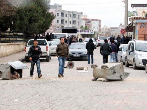 BDP'li İbrahim Binici polise silah çekmeye yeltendi