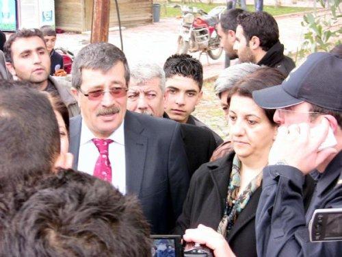 BDP'li İbrahim Binici polise silah çekmeye yeltendi