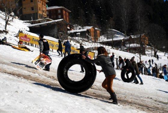 Rize'deki Kardan Adam Şenlikleri'nde 13 kişi yaralandı
