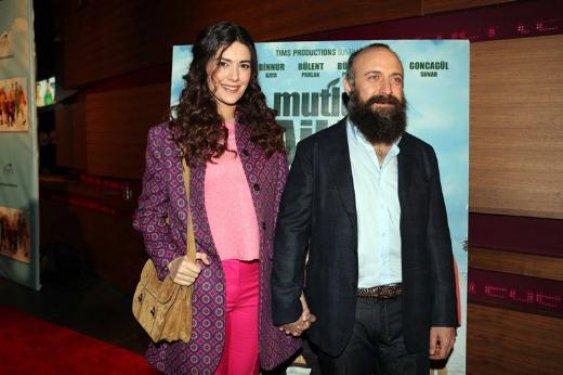 Sümbül Ağa ilk kez eşiyle görüntülendi