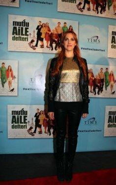 Sümbül Ağa ilk kez eşiyle görüntülendi