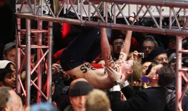 FEMEN'den kadın sünnetine hayır protestosu