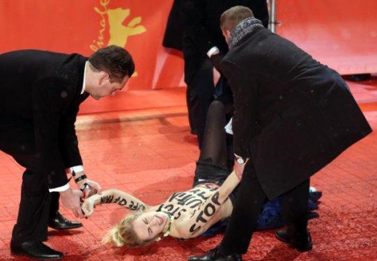 FEMEN'den kadın sünnetine hayır protestosu