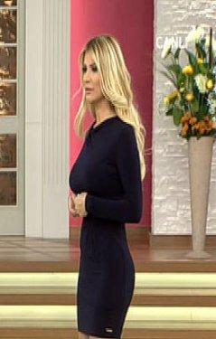 Songül Karlı'nın silikonlu dudakları kapanmıyor