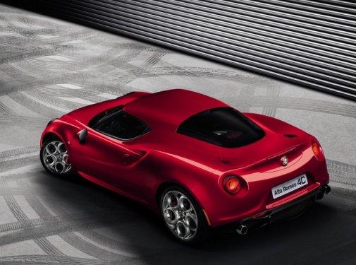 Alfa Romeo 4C yüzünü gösterdi - Foto Galeri
