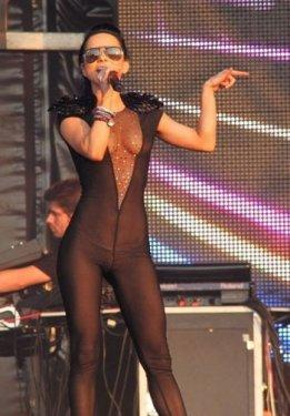 Inna'dan frikik üstüne frikik