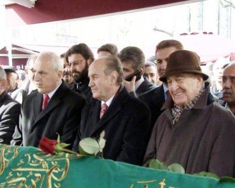 Mustafa Sarıgül'den Kadir Topbaş'a öpücük