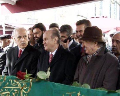 Mustafa Sarıgül'den Kadir Topbaş'a öpücük