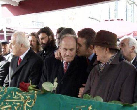 Mustafa Sarıgül'den Kadir Topbaş'a öpücük