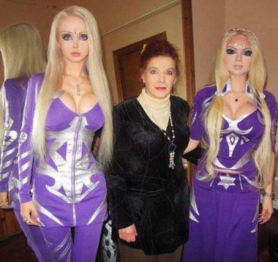 Gerçek Barbie Valeria'nın ailesi ve dostları