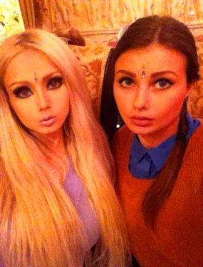 Gerçek Barbie Valeria'nın ailesi ve dostları