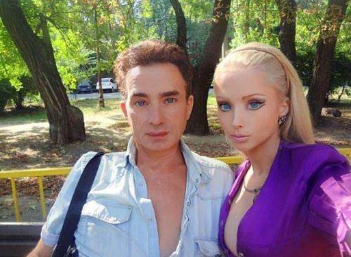 Gerçek Barbie Valeria'nın ailesi ve dostları