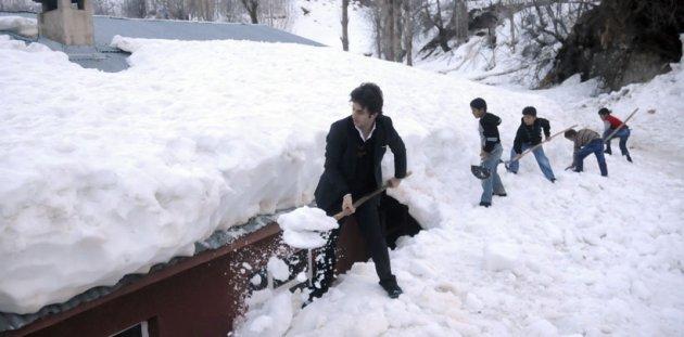 Hakkari'de öğrenciler okullarını arıyor