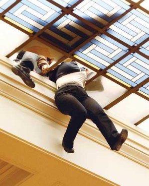 Atina sular altında